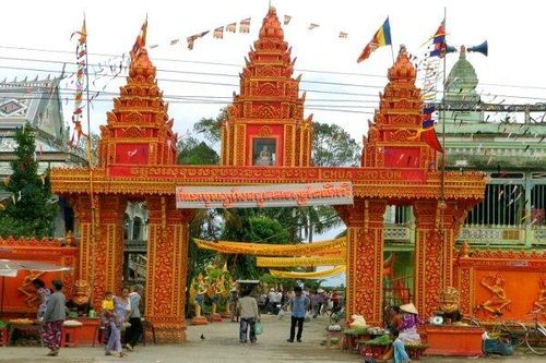 Ngôi chùa cổ ở miền Tây và chiếc giường độc của công tử Bạc Liêu