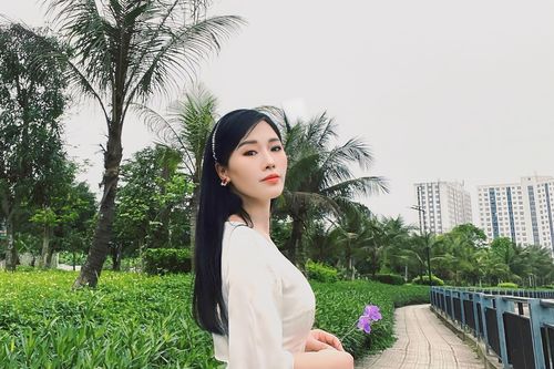 NSƯT Hương Giang thể hiện tinh tế, xúc động ca khúc Khát Vọng