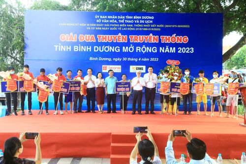 Bình Dương: Sôi nổi Giải đua thuyền truyền thống mở rộng năm 2023