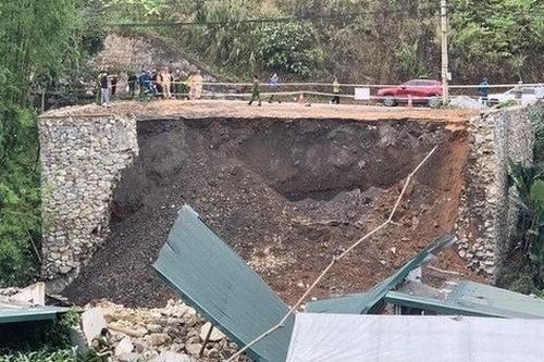 Cao Bằng: Sập bờ kè lúc nửa đêm 3 người tử vong