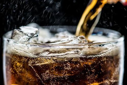 8 loại thực phẩm là kẻ thù của răng miệng