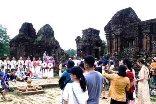 Quảng Nam: Hơn 4 nghìn lượt khách đến tham quan Mỹ Sơn dịp 30/4 và 1/5