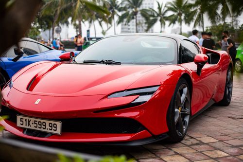 Ferrari SF90 Spider đầu tiên về Việt Nam mang biển số tứ quý 9
