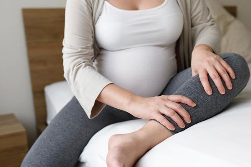 Những cách điều trị chuột rút ở chân khi mang thai