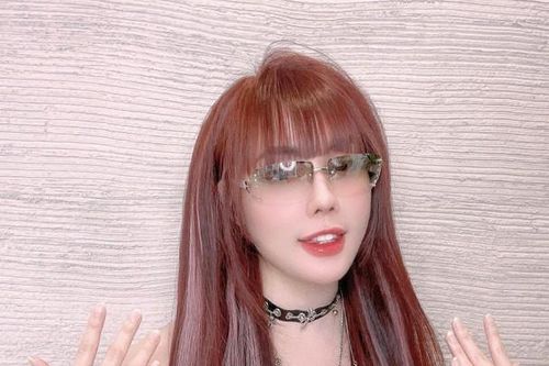 Đổi kiểu tóc, cô giáo gợi cảm Hà thành F5 diện mạo chất chơi