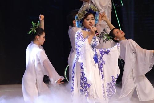 Ngân vang tiếng hát, tự hào người làm báo