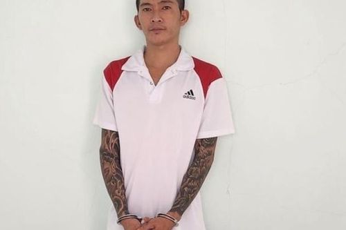 Bắt tạm giam gã đàn ông chém trọng thương người bán tôm ngoài chợ vì ghen tuông