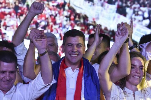 Paraguay: Ứng viên Tổng thống Santiago Pena tuyên bố giành chiến thắng