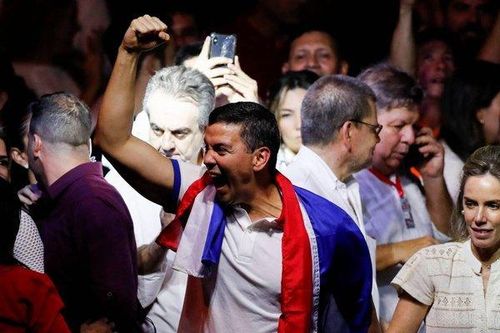 Paraguay có Tổng thống mới thuộc cánh hữu