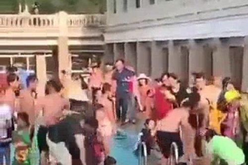 Hà Tĩnh: Đi chơi ngày lễ, cháu bé tử vong trong hồ bơi