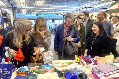 Thủ công mỹ nghệ Việt Nam tìm kiếm cơ hội tại Italy
