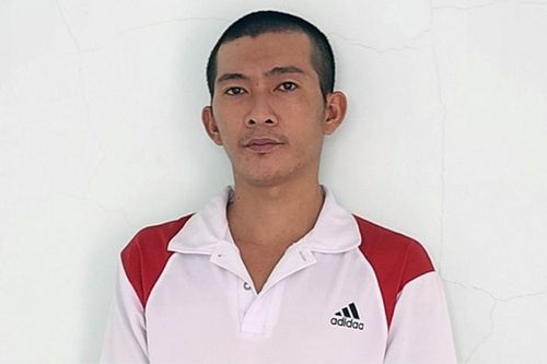 Cuồng ghen sau mớ tin nhắn 'ám muội' của vợ với trai lạ, gã đàn ông vác dao đi tính sổ và cái kết khó ngờ