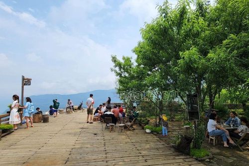 Du lịch trải nghiệm bản làng vắng khách trong những ngày nghỉ lễ
