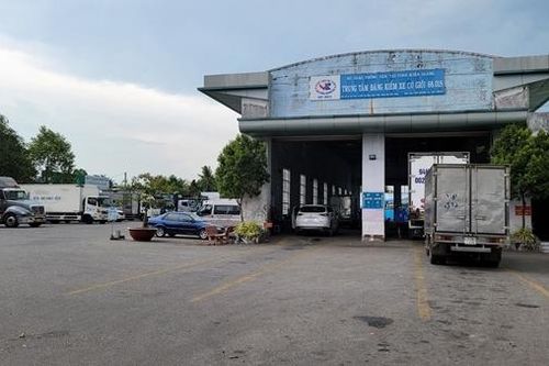 Nhiều trung tâm đăng kiểm tăng ca kiểm định trong kỳ nghỉ lễ