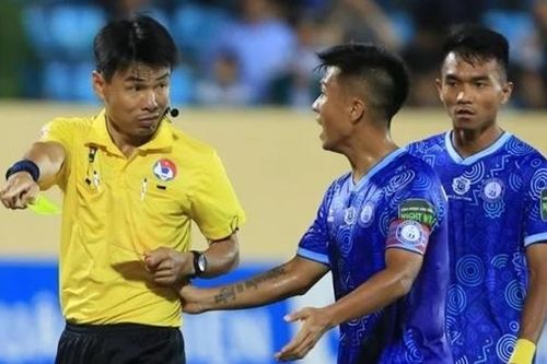 Trọng tài nội, chuyện đau đáu tại V.League