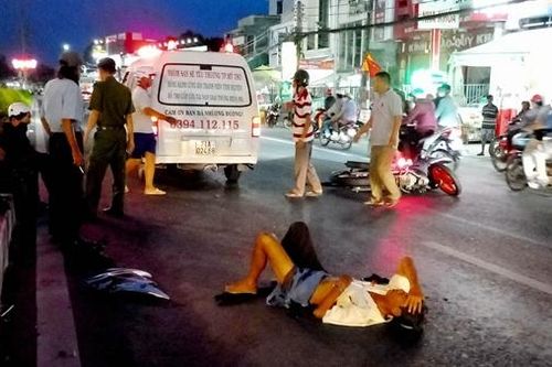 Hai vụ tai nạn giữa 4 xe máy, 6 người nhập viện