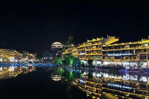 Trương Gia Giới - Phượng Hoàng Cổ Trấn: Du khách ngất ngây cùng tiên cảnh