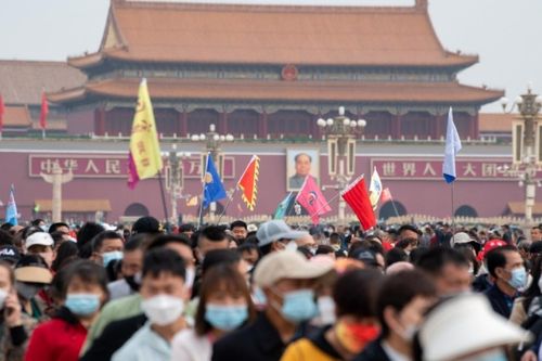 Trung Quốc chứng kiến lượng hành khách cao nhất trong lịch sử dịp nghỉ lễ 1/5