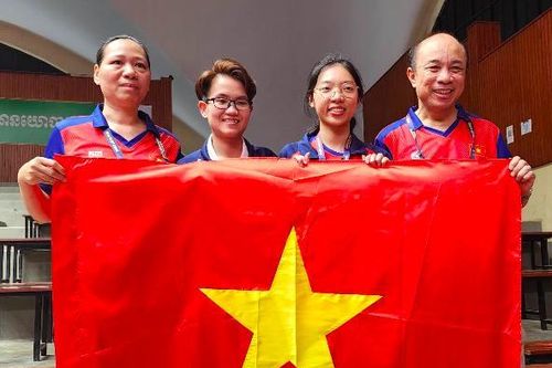 VĐV Việt Nam nhận thưởng 'nóng' đầu tiên tại SEA Games 32