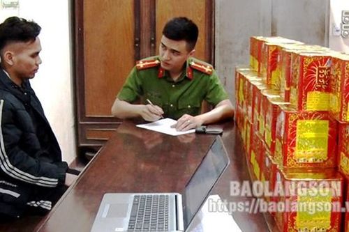 Lạng Sơn: Bắt giữ đối tượng tàng trữ 130kg pháo nổ