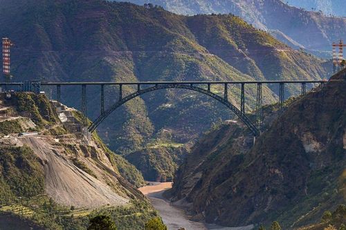 Ấn Độ xây cầu đường sắt cao nhất thế giới