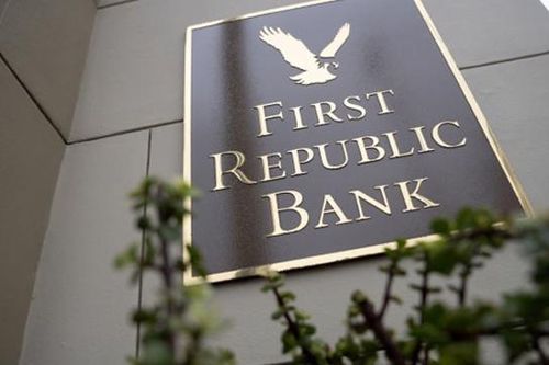 Chứng khoán Mỹ lại rung lắc sau vụ sụp đổ của ngân hàng First Republic