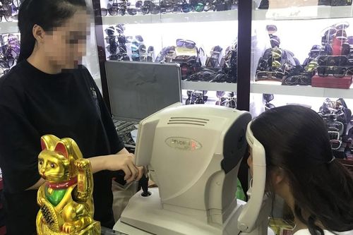 Loạn thị trường kính thuốc, kính mát