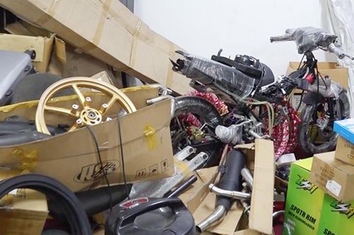 Đồng loạt 'sờ gáy' các lò 'độ xe' cho quái xế, phát hiện hàng loạt vi phạm