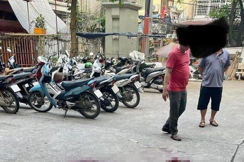 Hà Nội: Đâm chết bạn rồi đến công an đầu thú