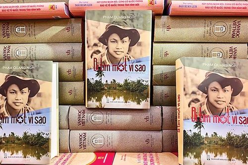 Bỏ cả đời người 'Đi tìm một vì sao'