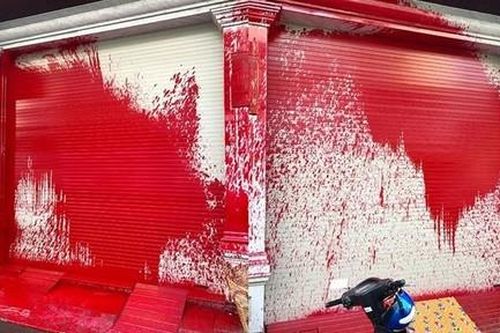 Công an Q.Tân Bình: Bắt giam 3 đối tượng liên tục tạt sơn 'khủng bố' để đòi nợ thuê