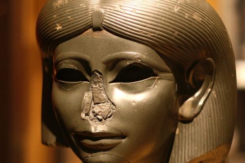 Nữ pharaoh đầu tiên của Ai Cập cổ đại