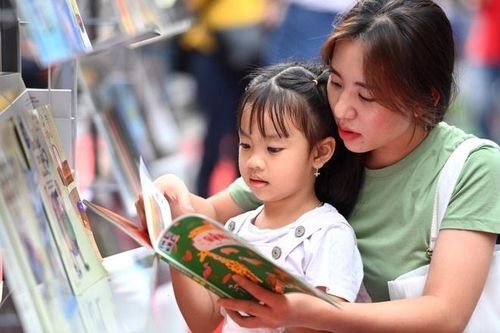 Làm sao để trẻ đọc sách một cách ngon lành như ăn chocolate