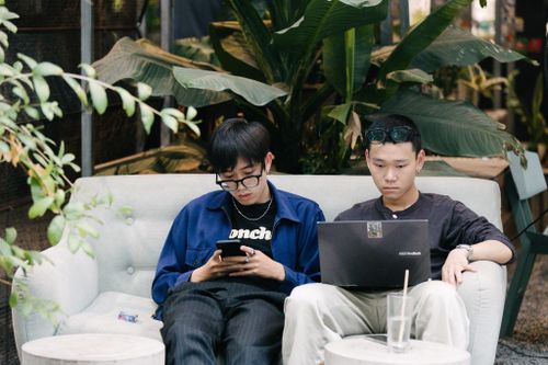 Khi ngày lễ là đổi nơi làm việc sang mâm cơm, bãi biển
