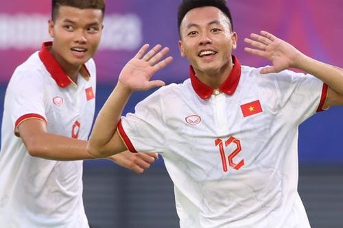 U22 Việt Nam thắng U22 Singapore để giữ vững vị trí nhất bảng