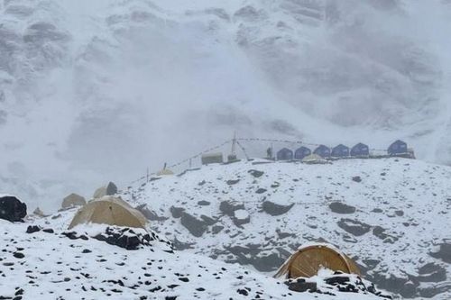 Nepal: 5 người mất tích do lở tuyết khi đang đi tìm 'thần dược'
