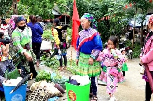 Độc đáo chợ quê Nà Hẩu (Văn Yên, Yên Bái)