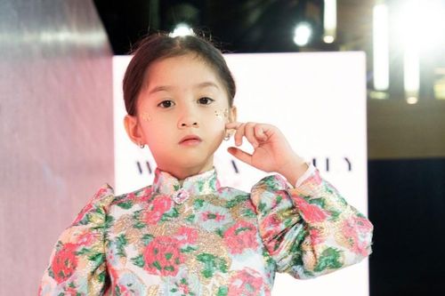 Emily Nhã Uyên đoạt giải 'Người mẫu nhí xuất sắc nhất'