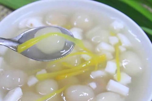Cách nấu chè bột lọc thanh mát, đơn giản tại nhà