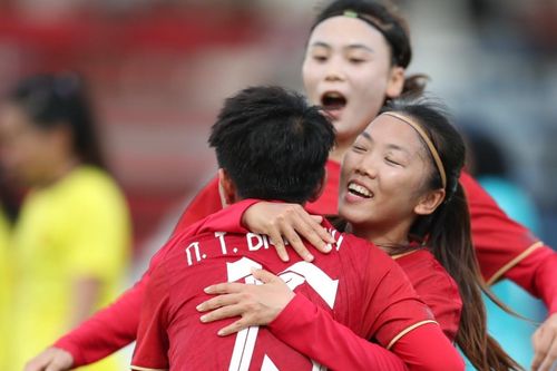 Video Nữ Việt Nam 3-0 Nữ Malaysia: Bóng đá nữ SEA Games 32