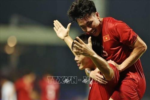 'Vua giải trẻ' Nguyễn Quốc Việt nhận định đối thủ U22 Singapore của tuyển Việt Nam