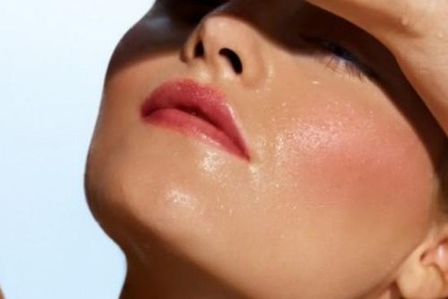 Dầu khoáng trong mỹ phẩm có thực sự là 'hung thủ' hủy hoại da?