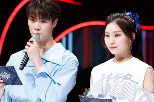 Nữ ca sĩ bị chỉ trích vì đăng ảnh đi chơi cùng Moonbin sau khi nam ca sĩ qua đời