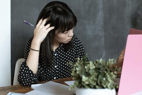 Làm thêm kiếm tới 30 triệu/ tháng nhưng quyết không bỏ việc văn phòng