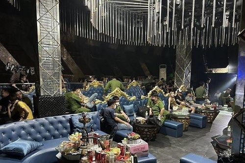 Bình Dương: Phát hiện 63 người dương tính ma túy tại quán karaoke D1