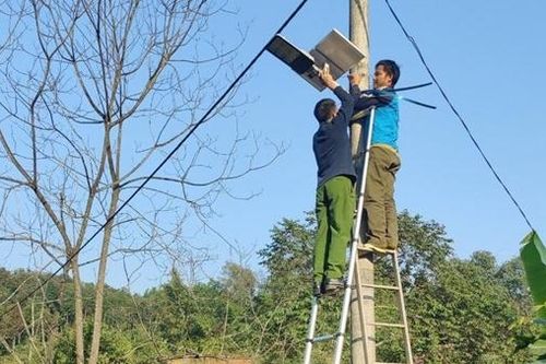Công an xã và mô hình 'thắp sáng đường quê'