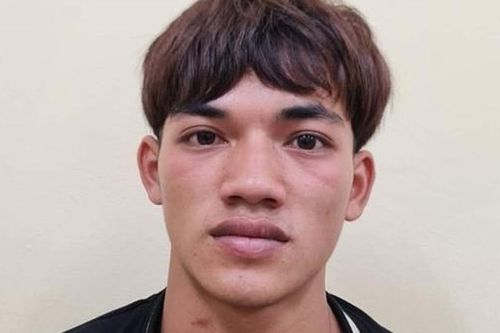 Đứng nghe điện thoại, nam thanh niên bị đánh rồi bị cướp tiền, cướp điện thoại