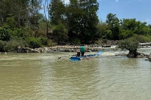 Hai người đuối nước khi đi chơi lễ