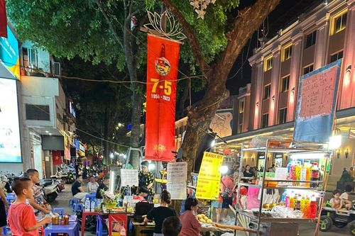 Xử lý 7 bãi xe 'chặt chém' giá vé quanh hồ Hoàn Kiếm