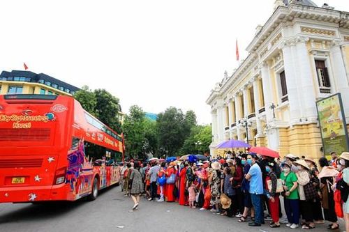 Khởi động mùa du lịch: Bội thu mùa vàng
